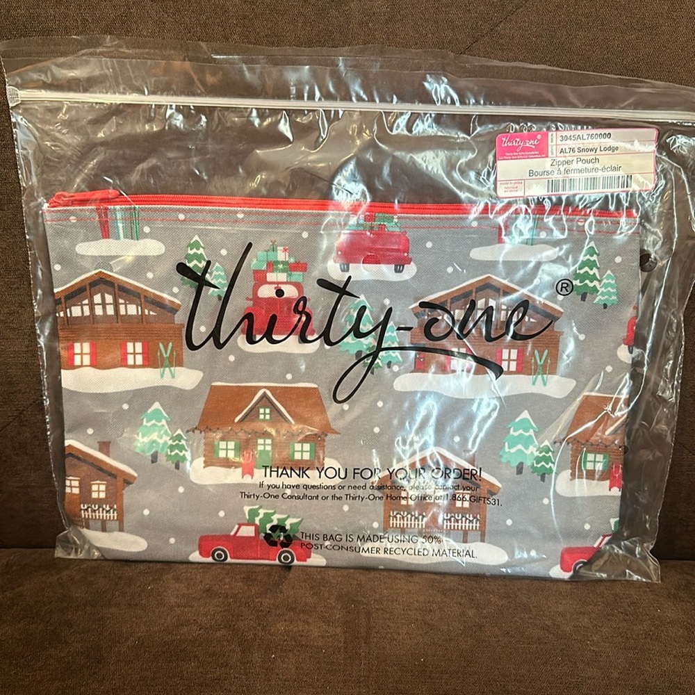Thirty-One Zipper Pouch Snowy Lodge ANTIQUE TRUCK winter Christmas bag NIP